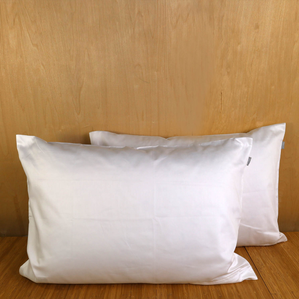 Separate Pudebetrk Hvid Glat Satin 50x70 cm