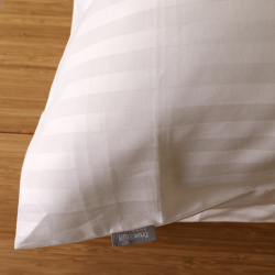 Separate Pudebetrk Hvide Satinvvede Striber 50x70 cm